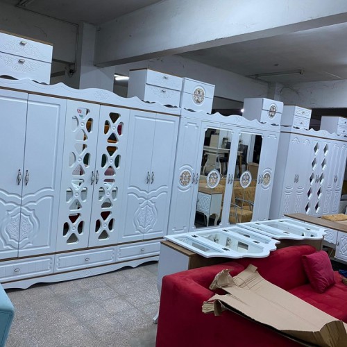 Hira Mobilya Adana 14000 tl tamama mdf yatak odası takımı fiyatı ürünümüz kapitoneli bazalı kelebek marka yatak dahildir ve adana içi servis kurulum dahildir 05355252173 OSMAN 